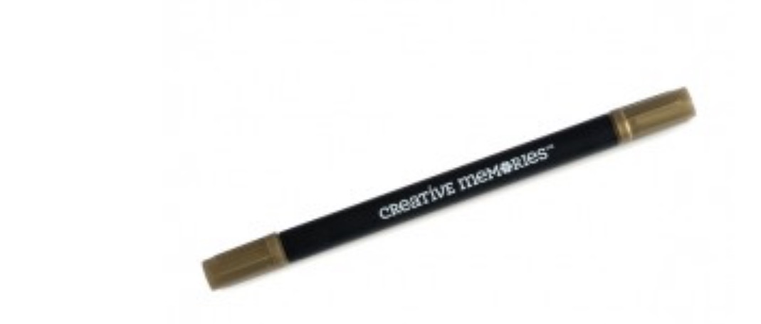 Creative Memories Gold Metallic Dual Tip Pen | Creative Scrapbooker Magazine